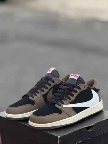 Air Jordan 1 Retro Low OG SP x Travis Scott "Mocha"