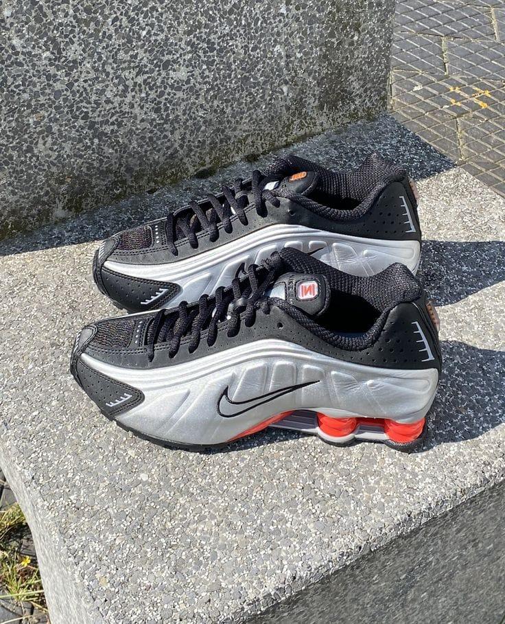 Nike Shox R4