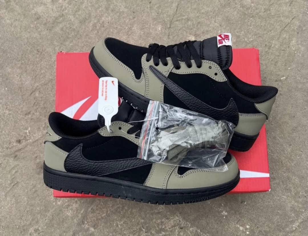 Travis Scott x Air Jordan 1 Low OG